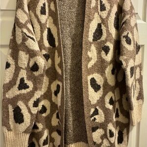 LIKE NEW PLUS SIZE 2X Boutique Brand Leopard Print Open Front Long Cardigan